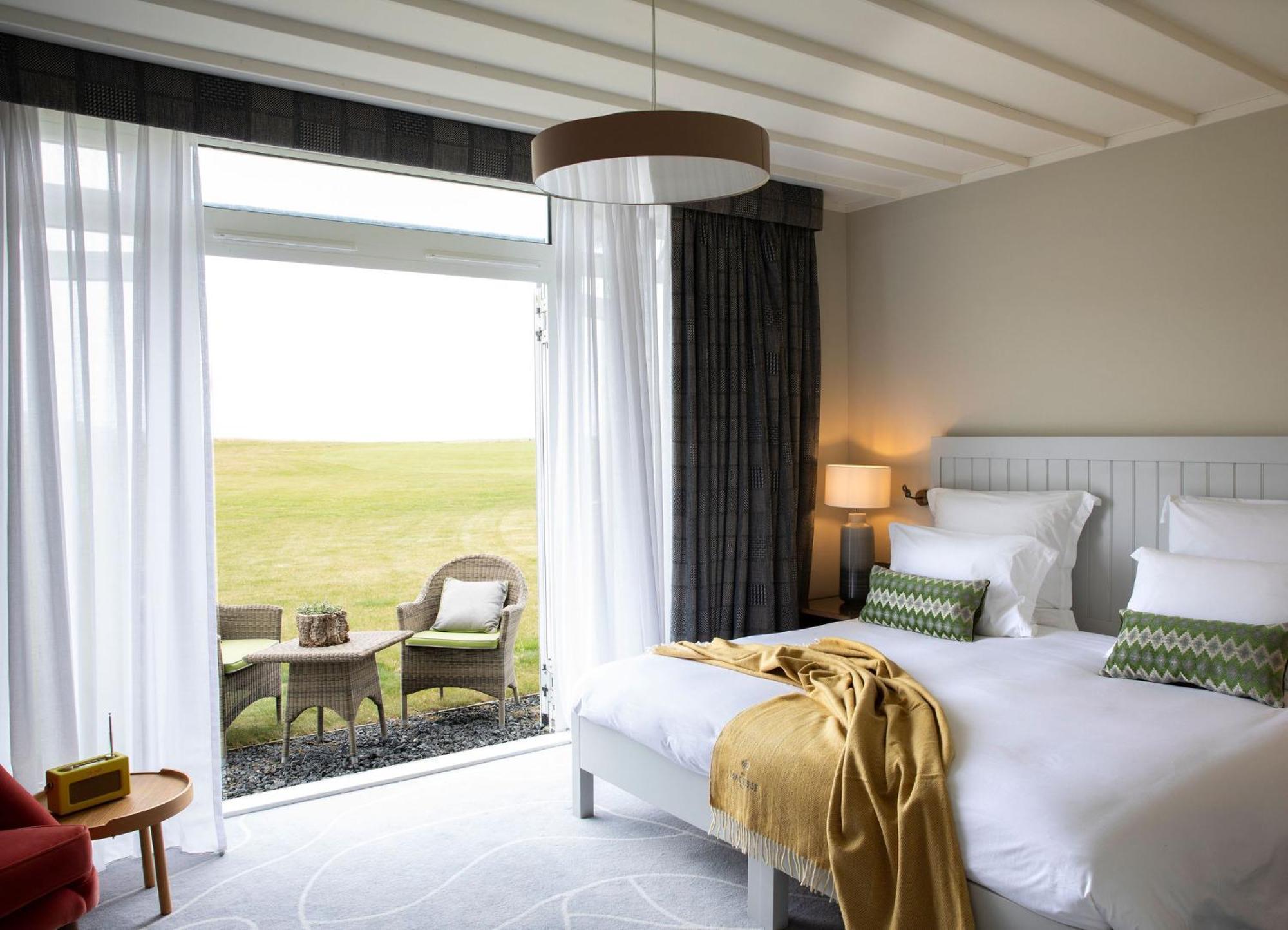 Another Place, The Machrie Port Ellen Chambre photo